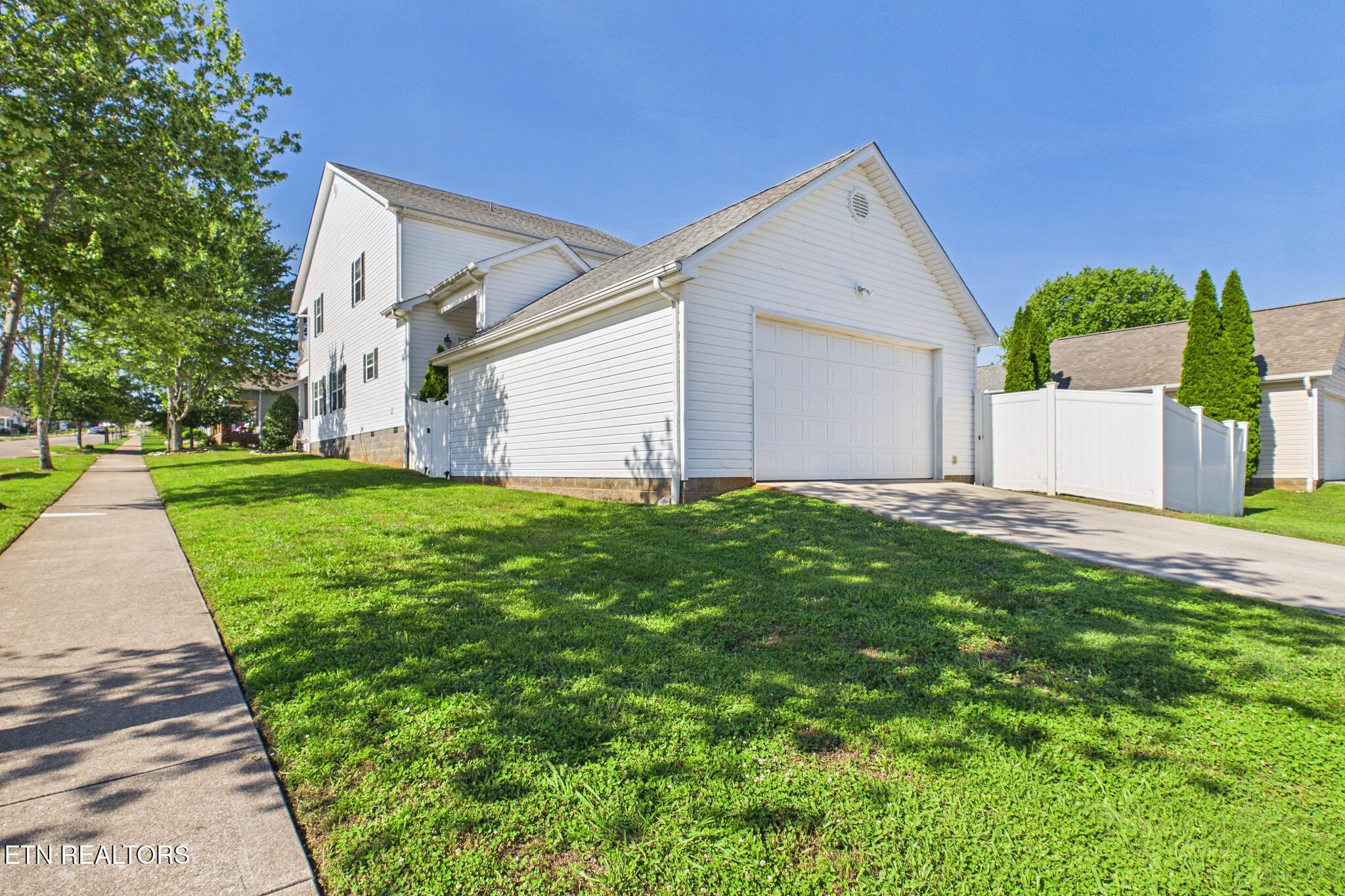 602 Stratford Ave