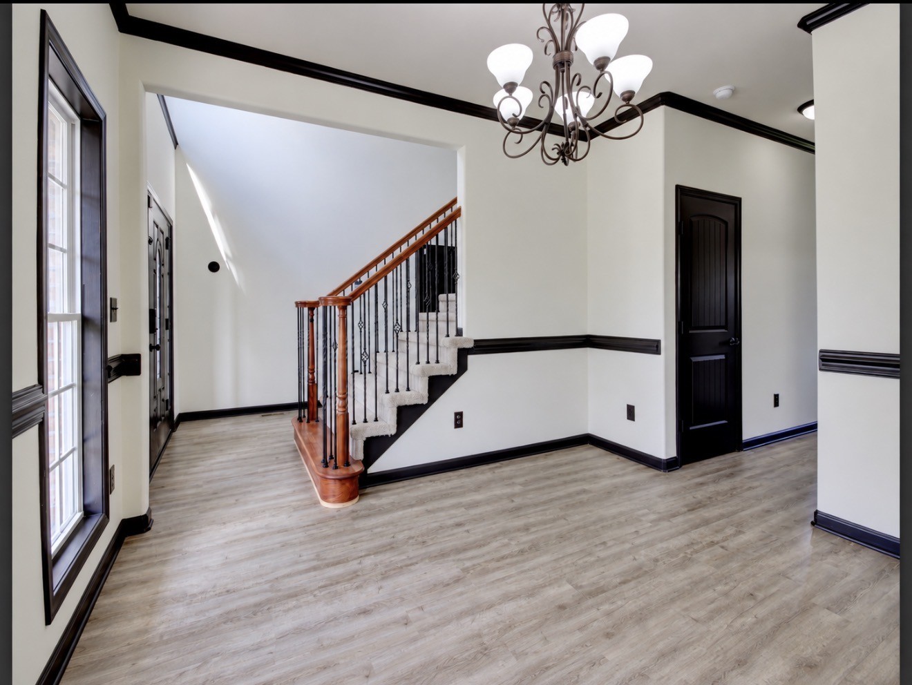 1145 Chinook Cir