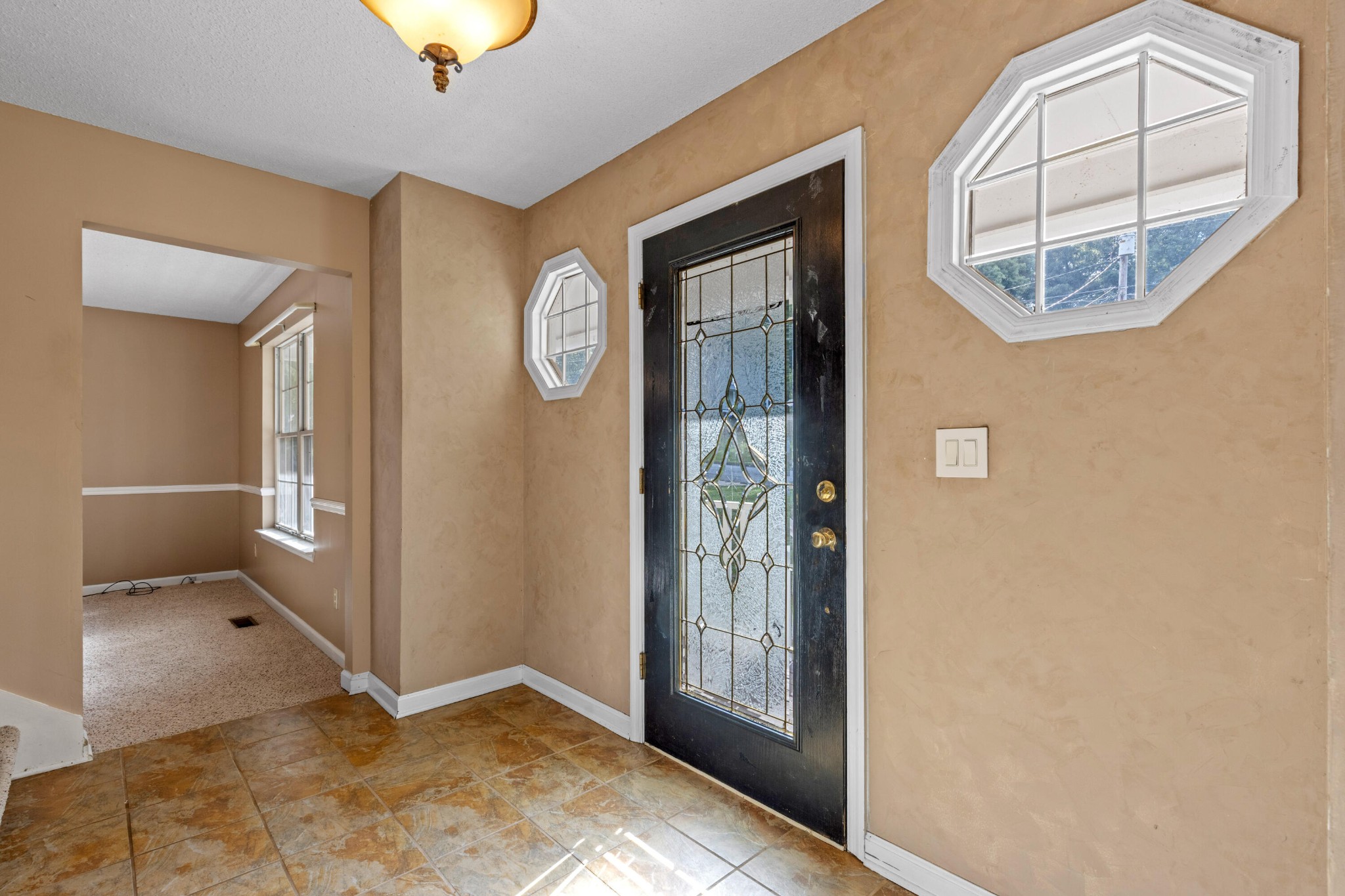 2414 W Wind Drive