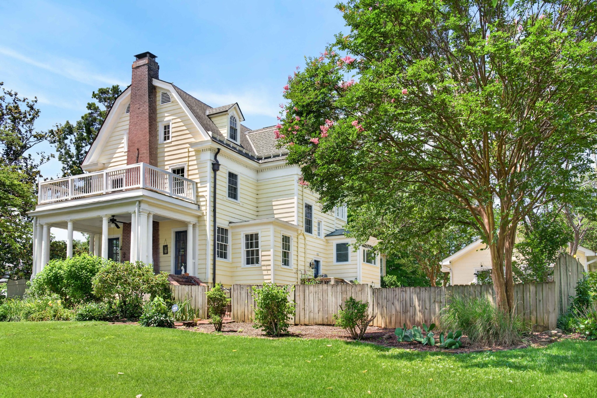 1104 Riverside Rd