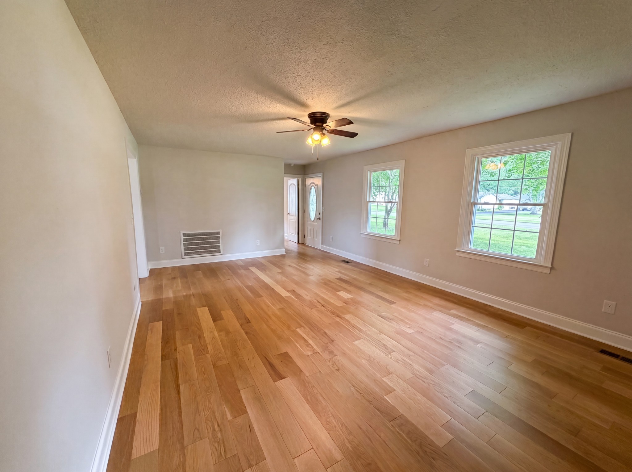 108 Lemont Ln
