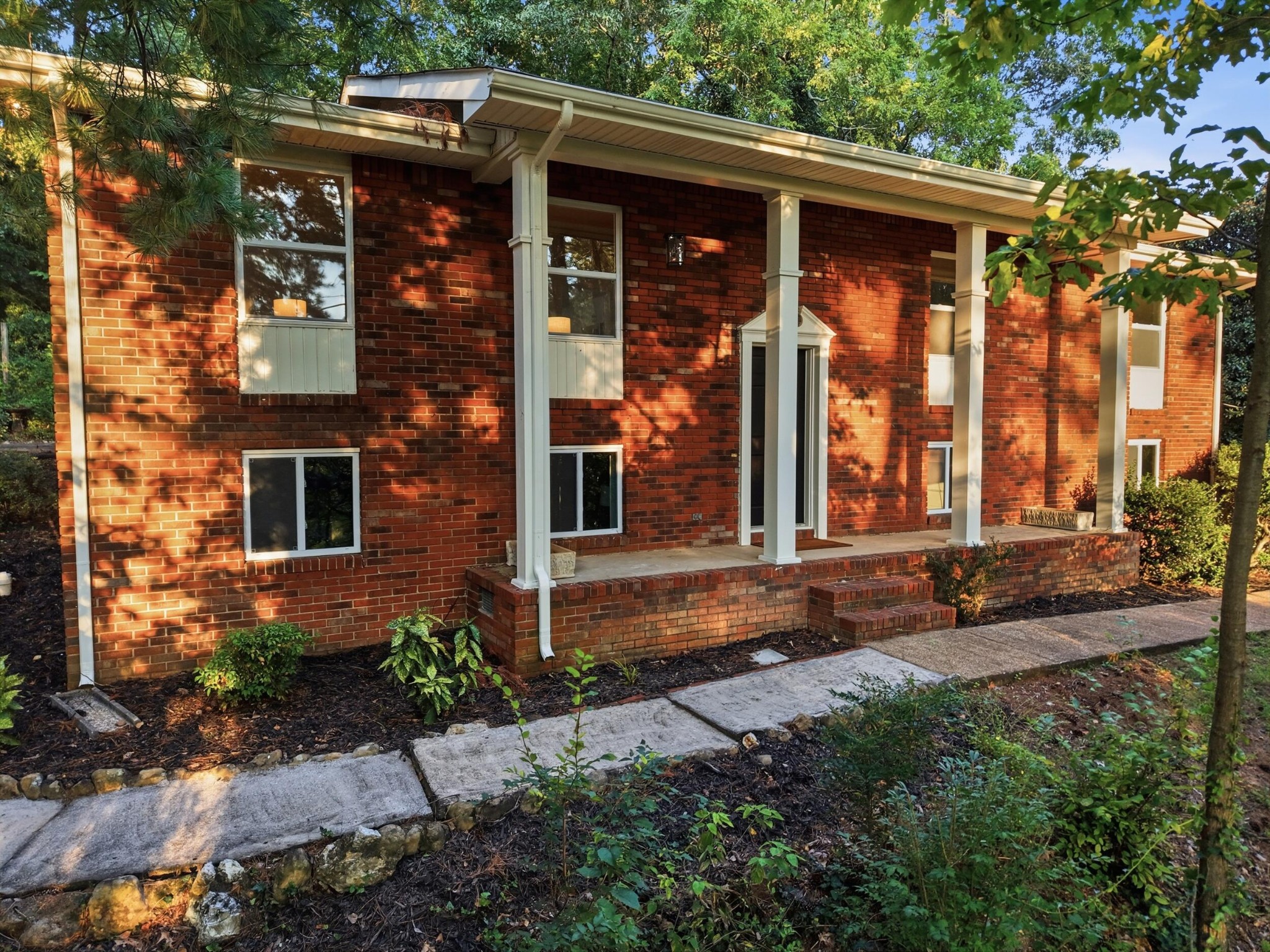 7101 Moreview Road