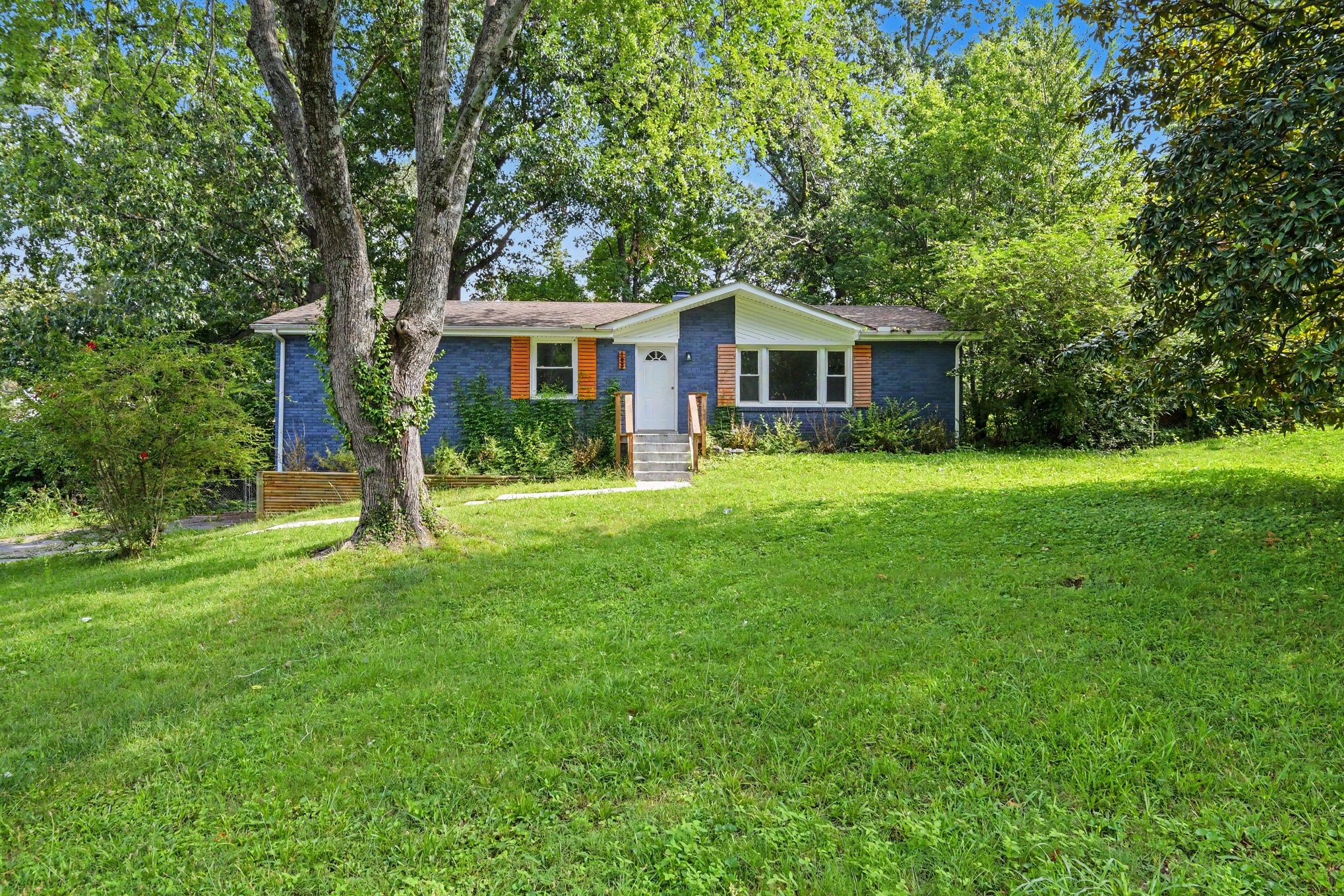 123 Stone Mountain Rd