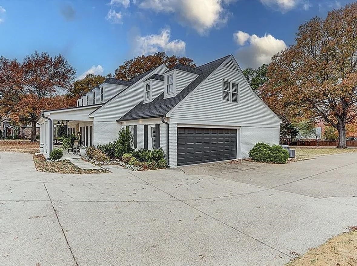 2125 W GLENALDEN DR