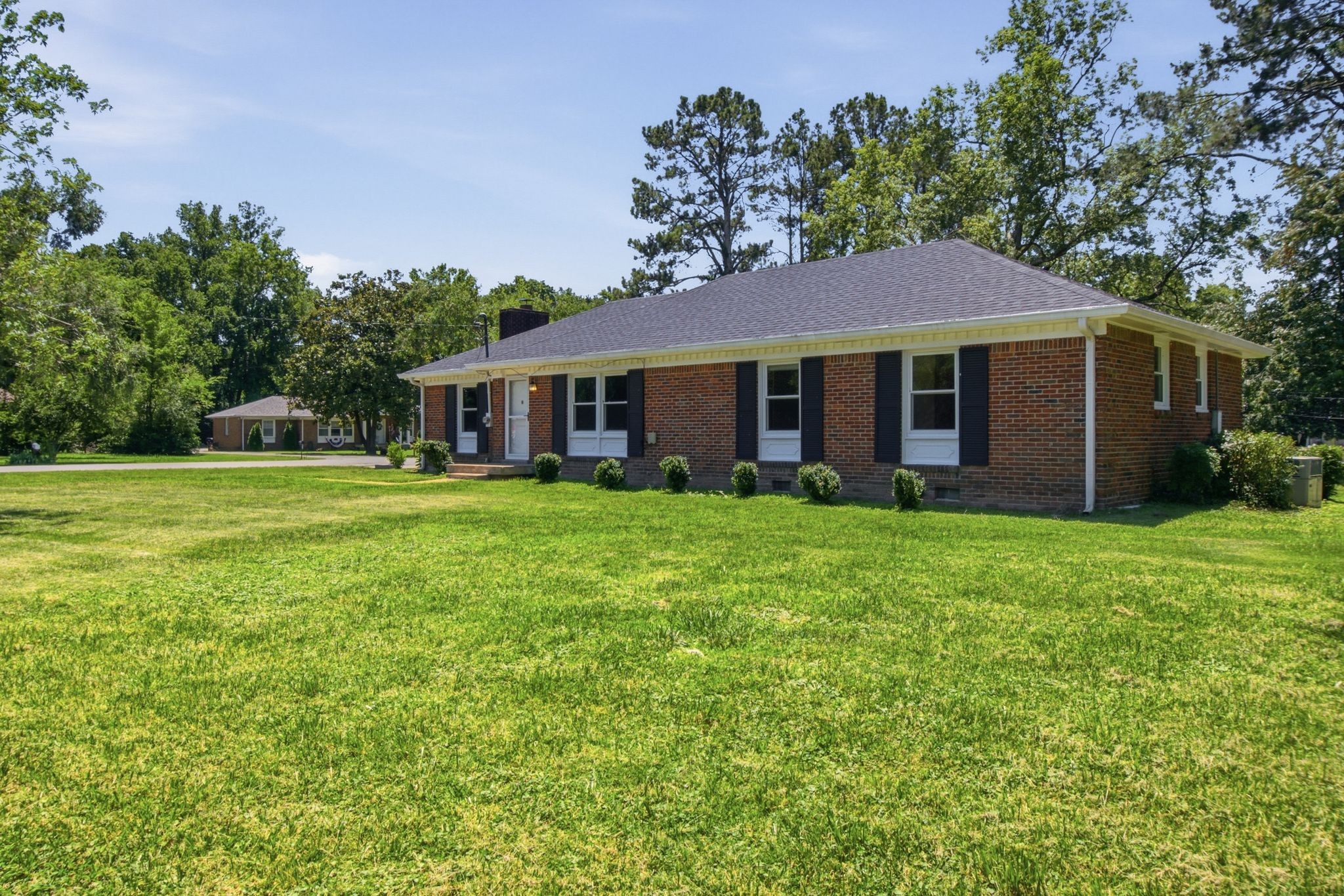 202 Derby Ln