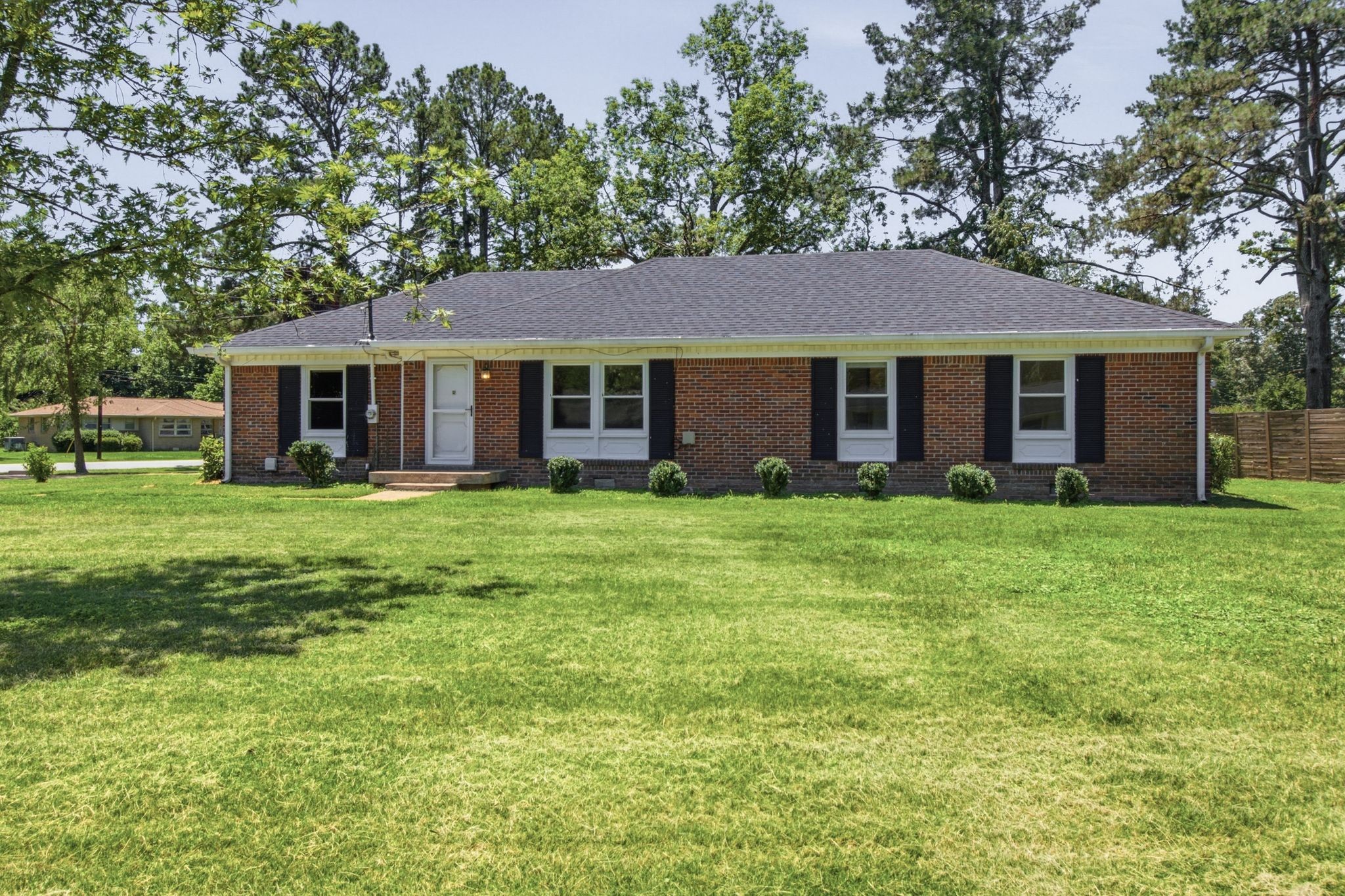 202 Derby Ln