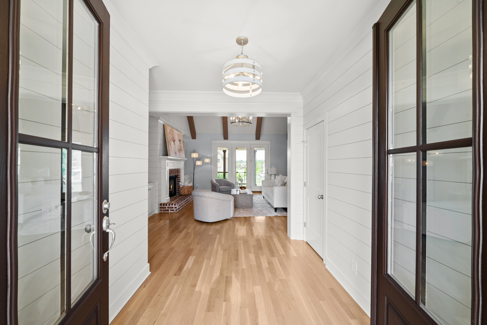 731 Farmington Dr