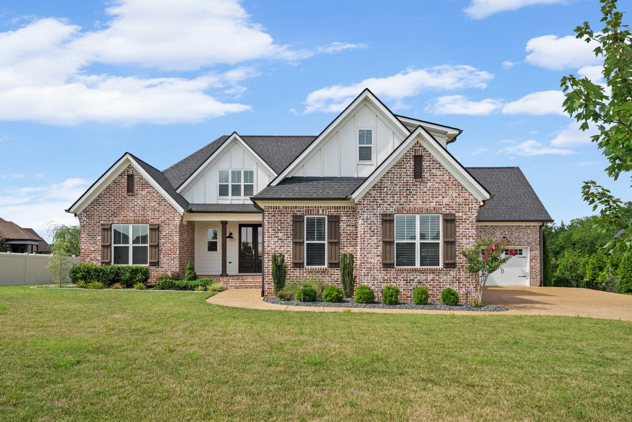 731 Farmington Dr