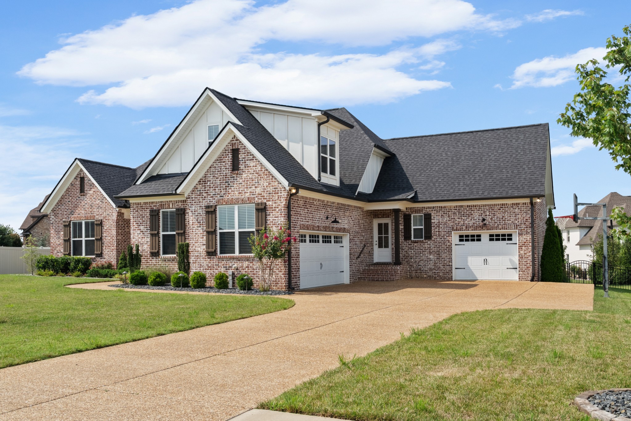 731 Farmington Dr