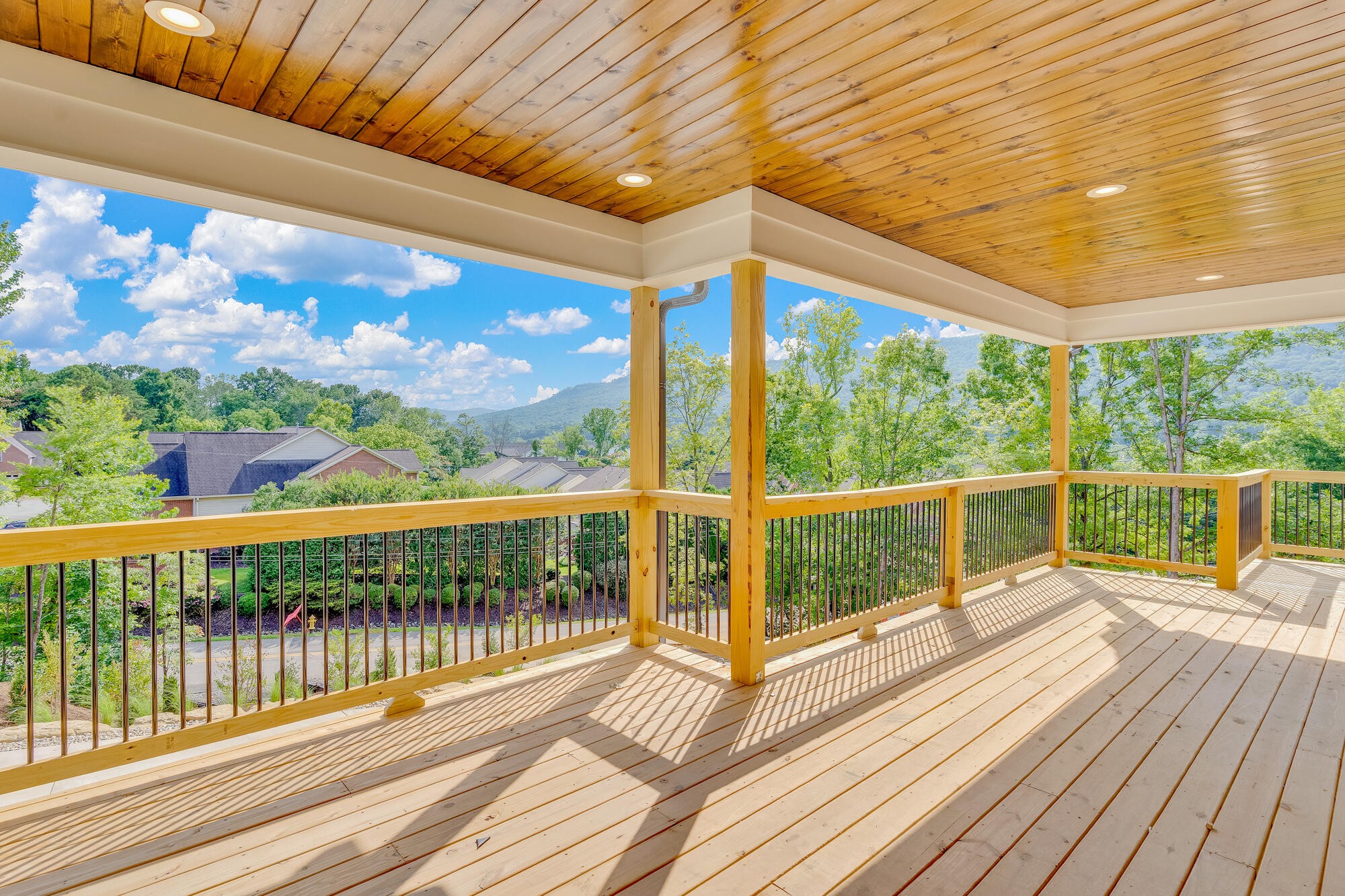 613 W View Road