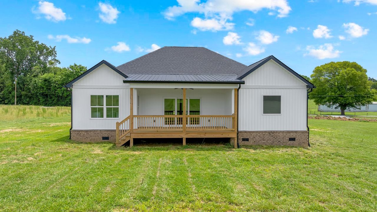 84 Meadowood Ln