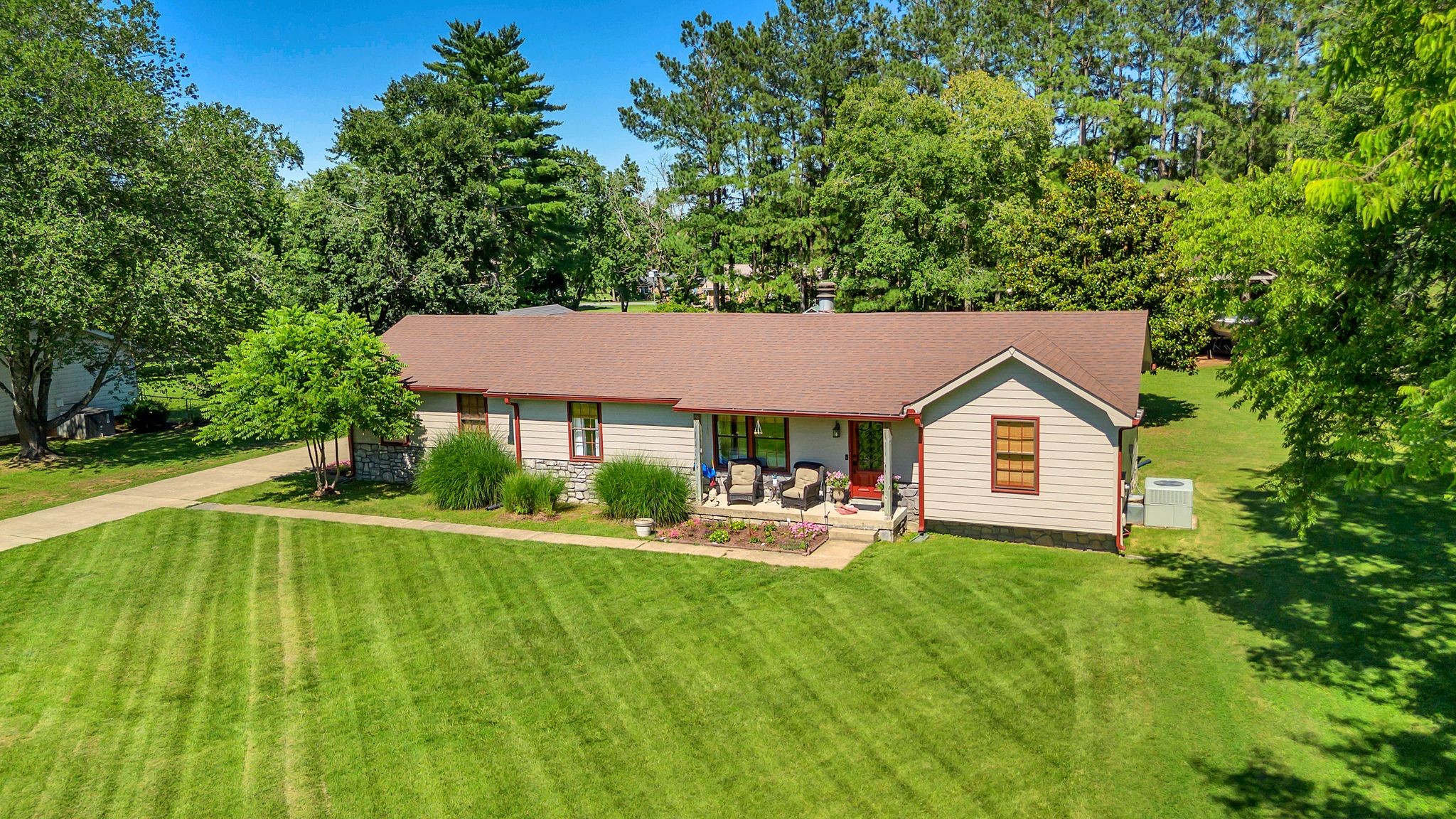 325 Dawn Dr