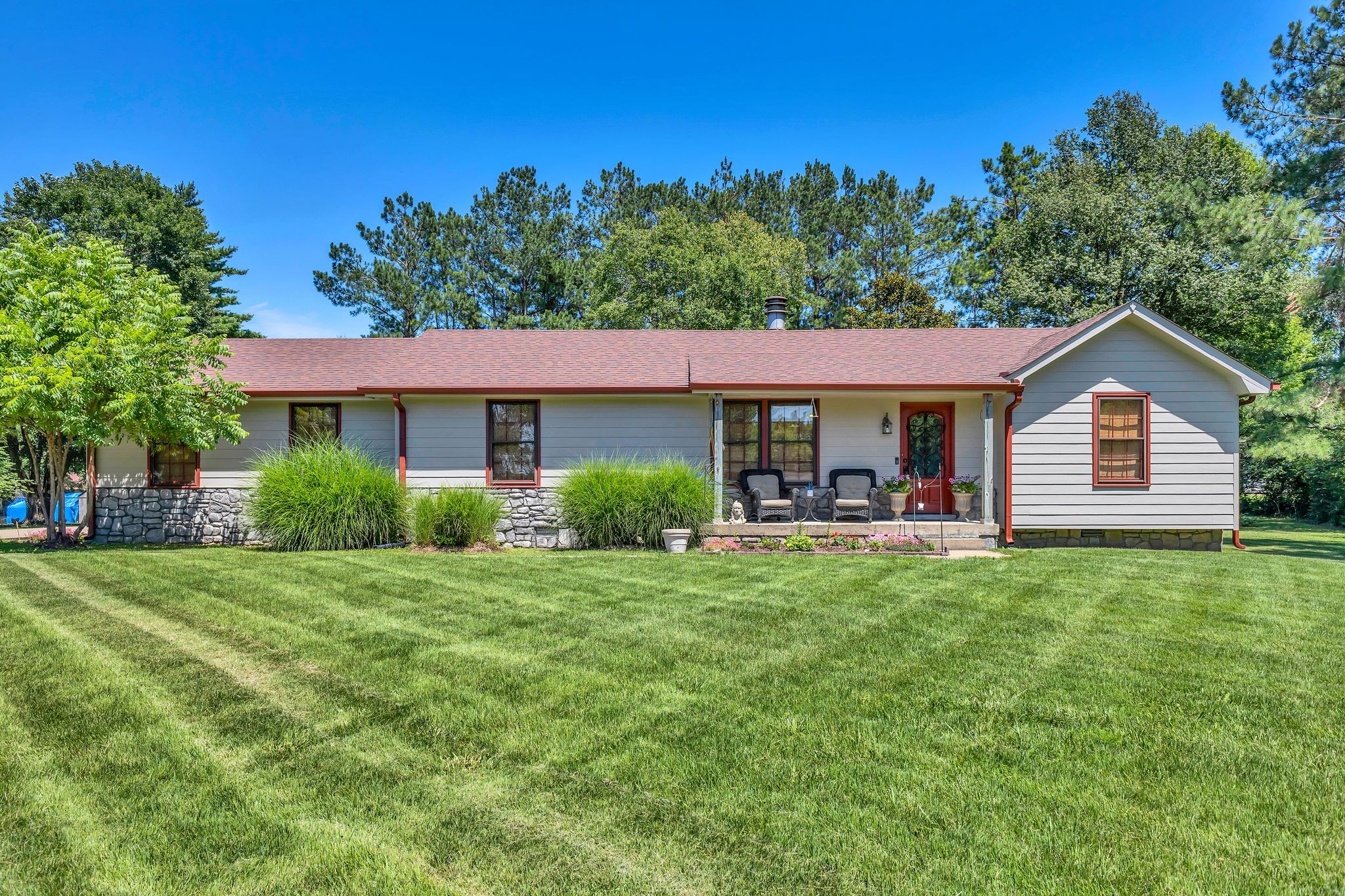 325 Dawn Dr