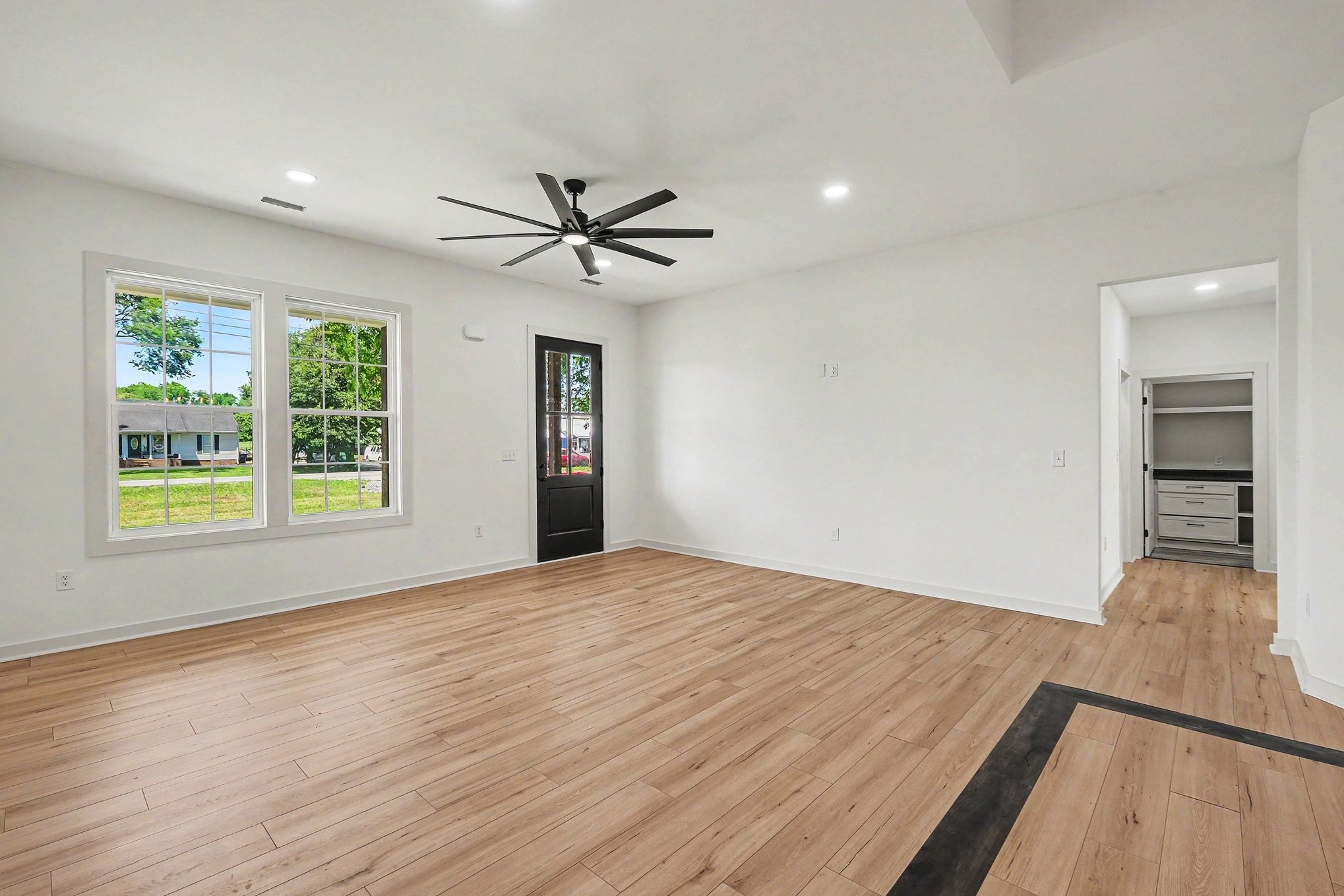 1798 Twin Caves Dr