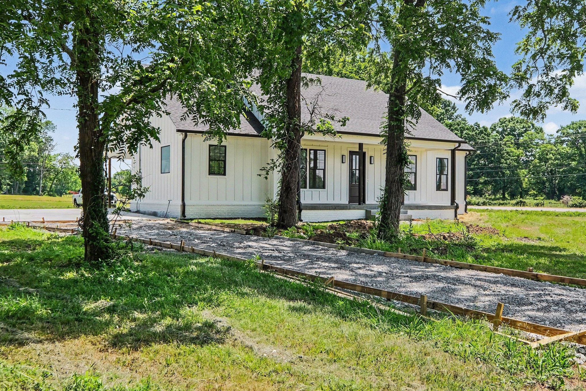 1798 Twin Caves Dr