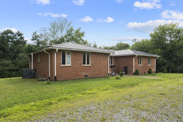 384 Columbia Ave