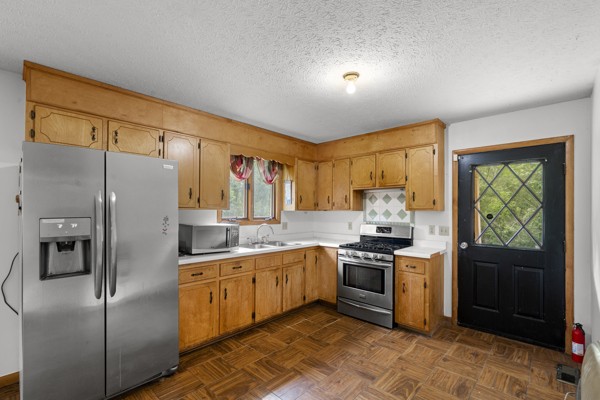 384 Columbia Ave