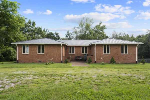384 Columbia Ave