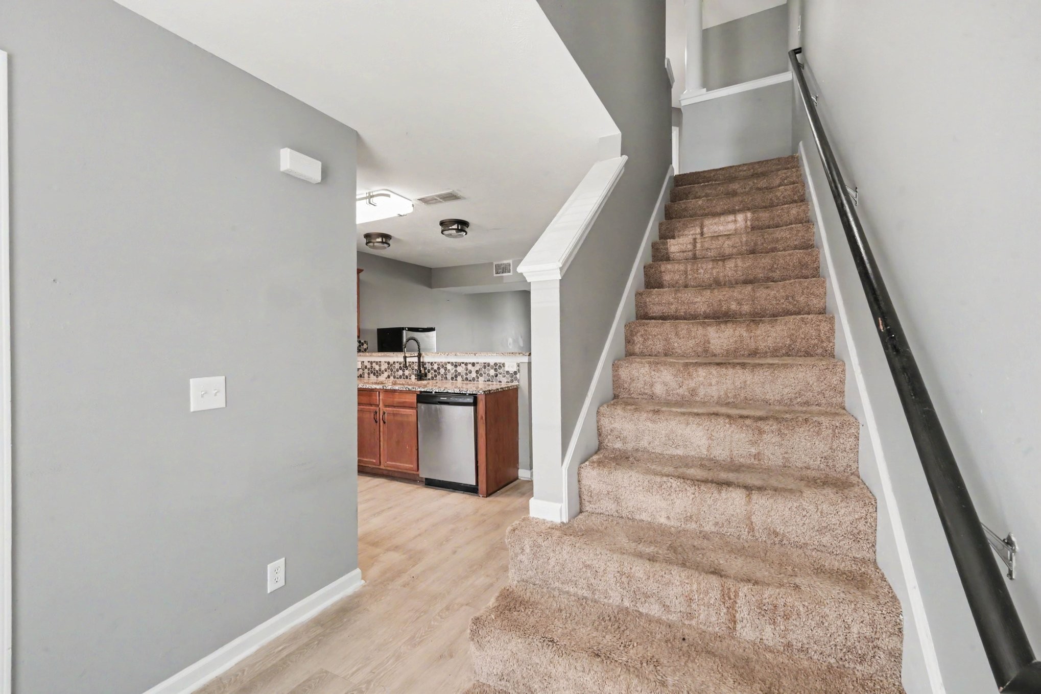 4003 Cody Dr