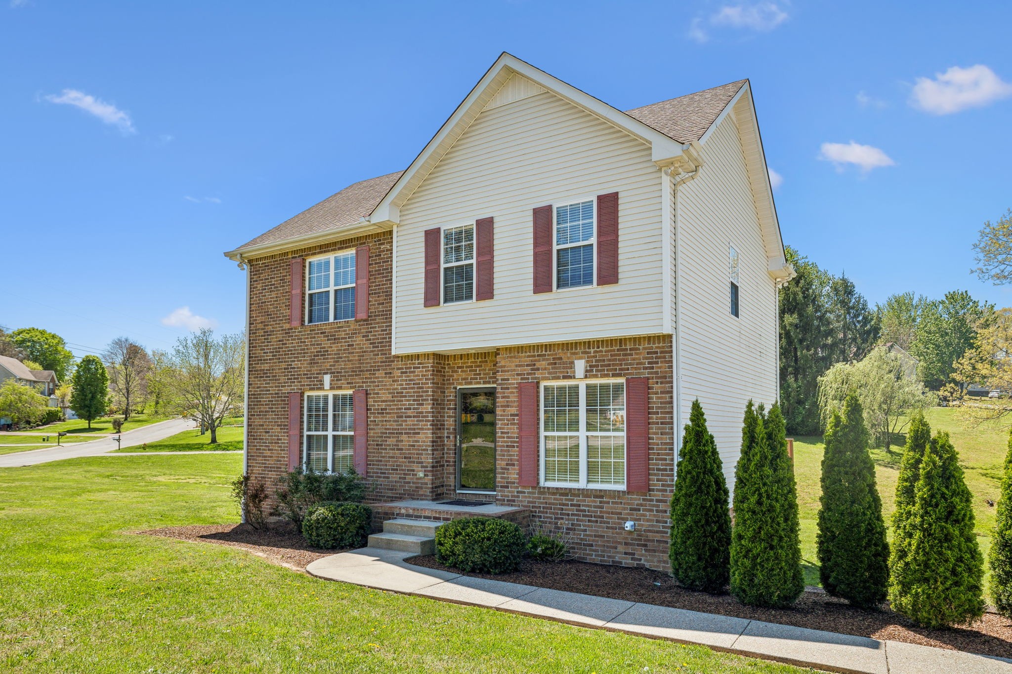 7415 Master Shane Rd