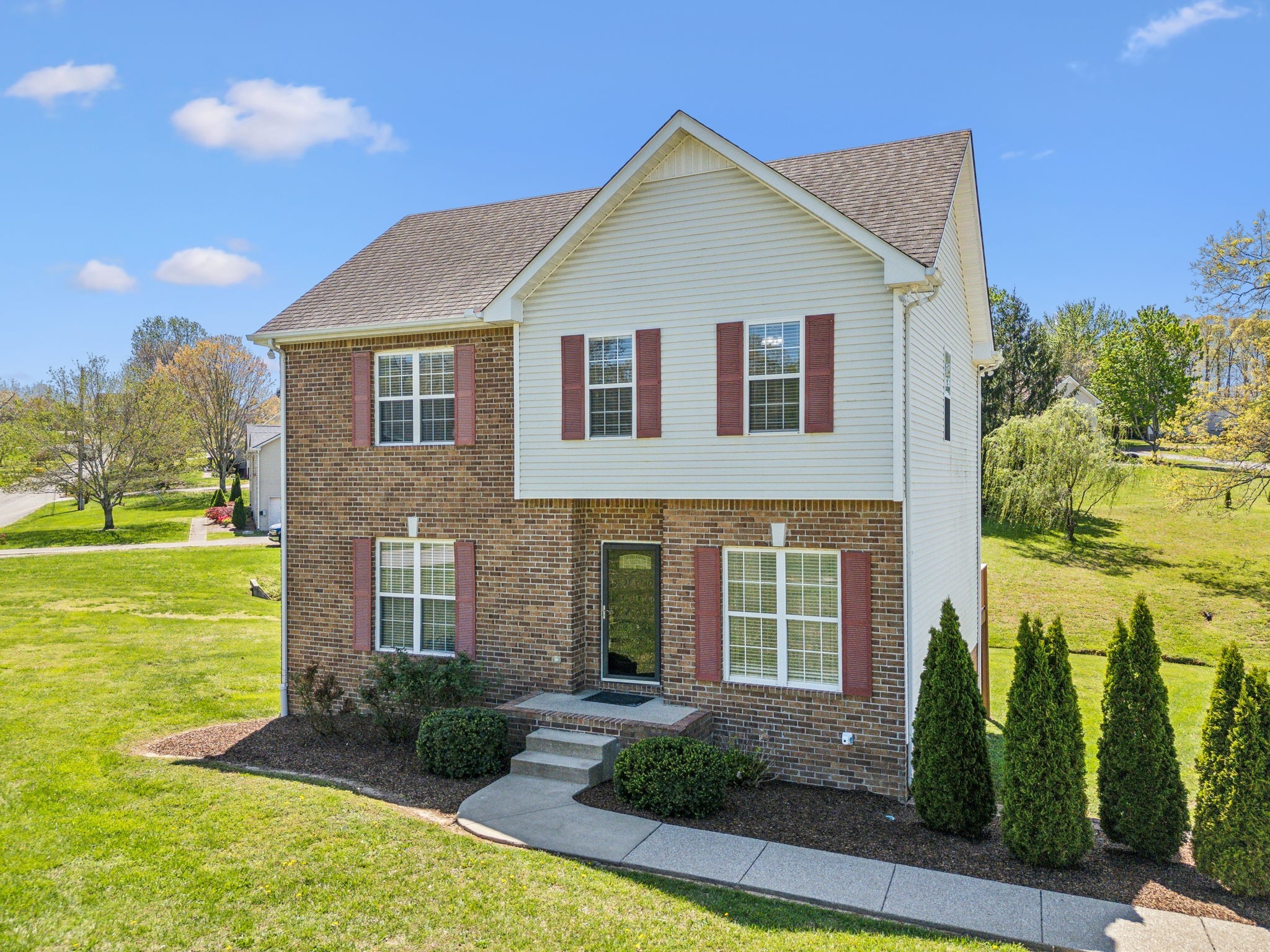 7415 Master Shane Rd