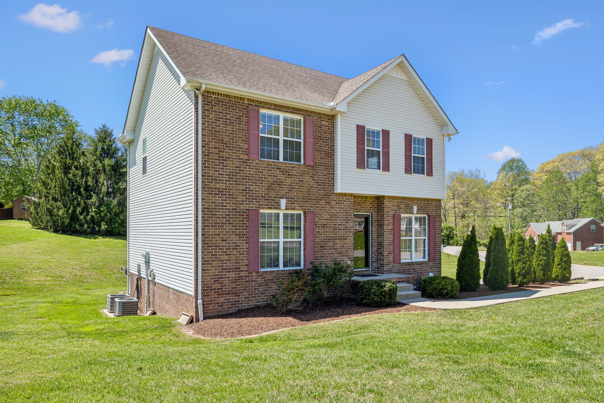 7415 Master Shane Rd