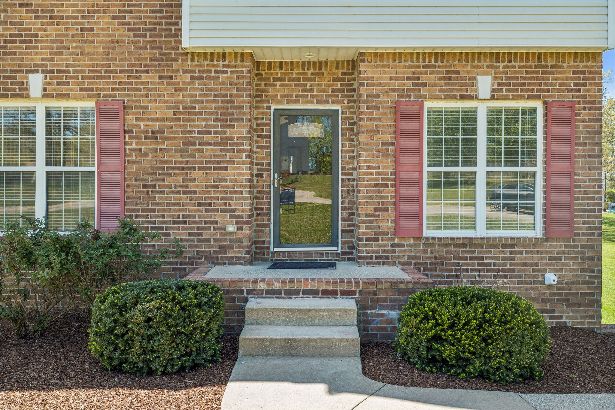 7415 Master Shane Rd