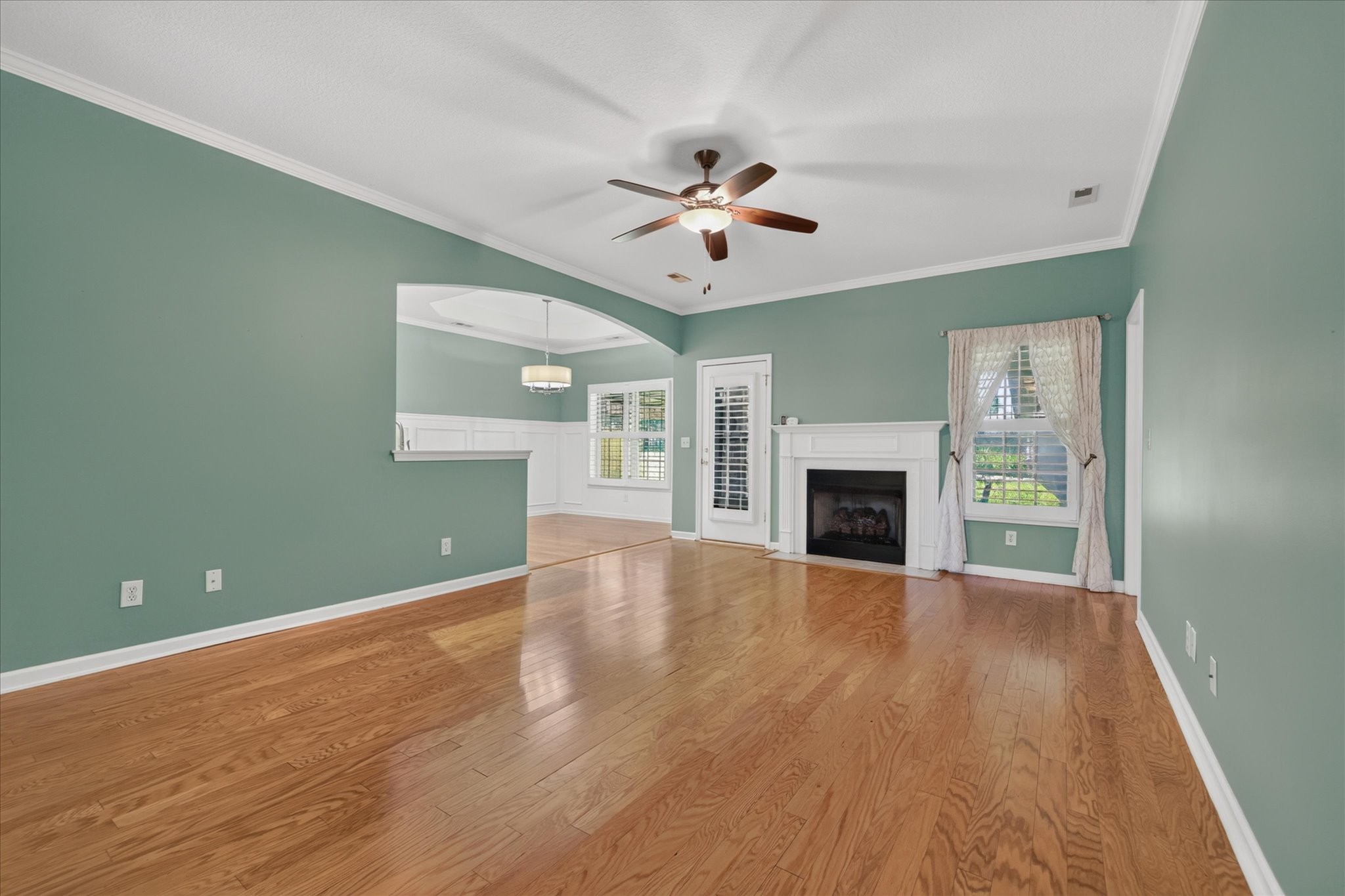 404 Country Club Ct