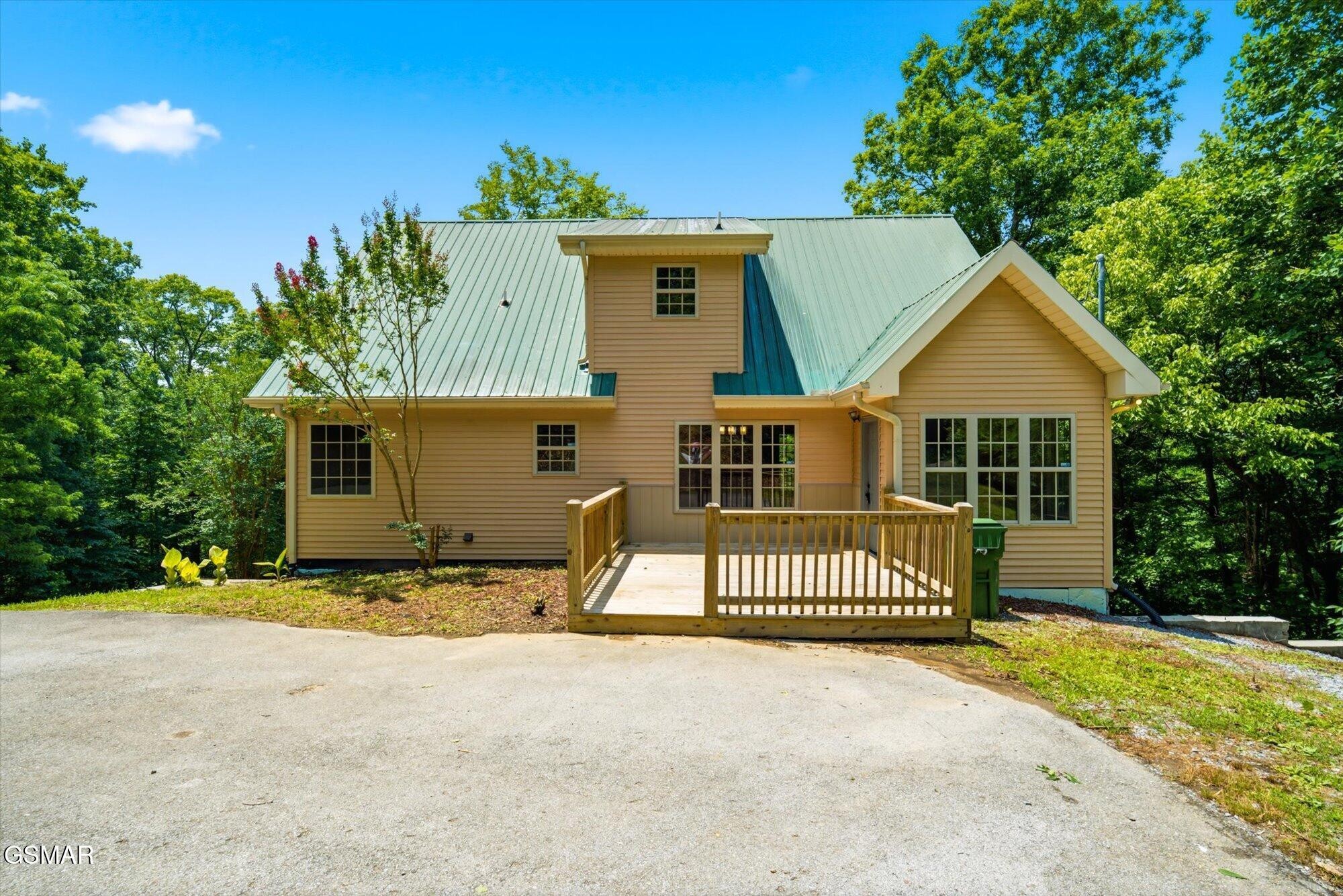 1134 Deer Trail Way