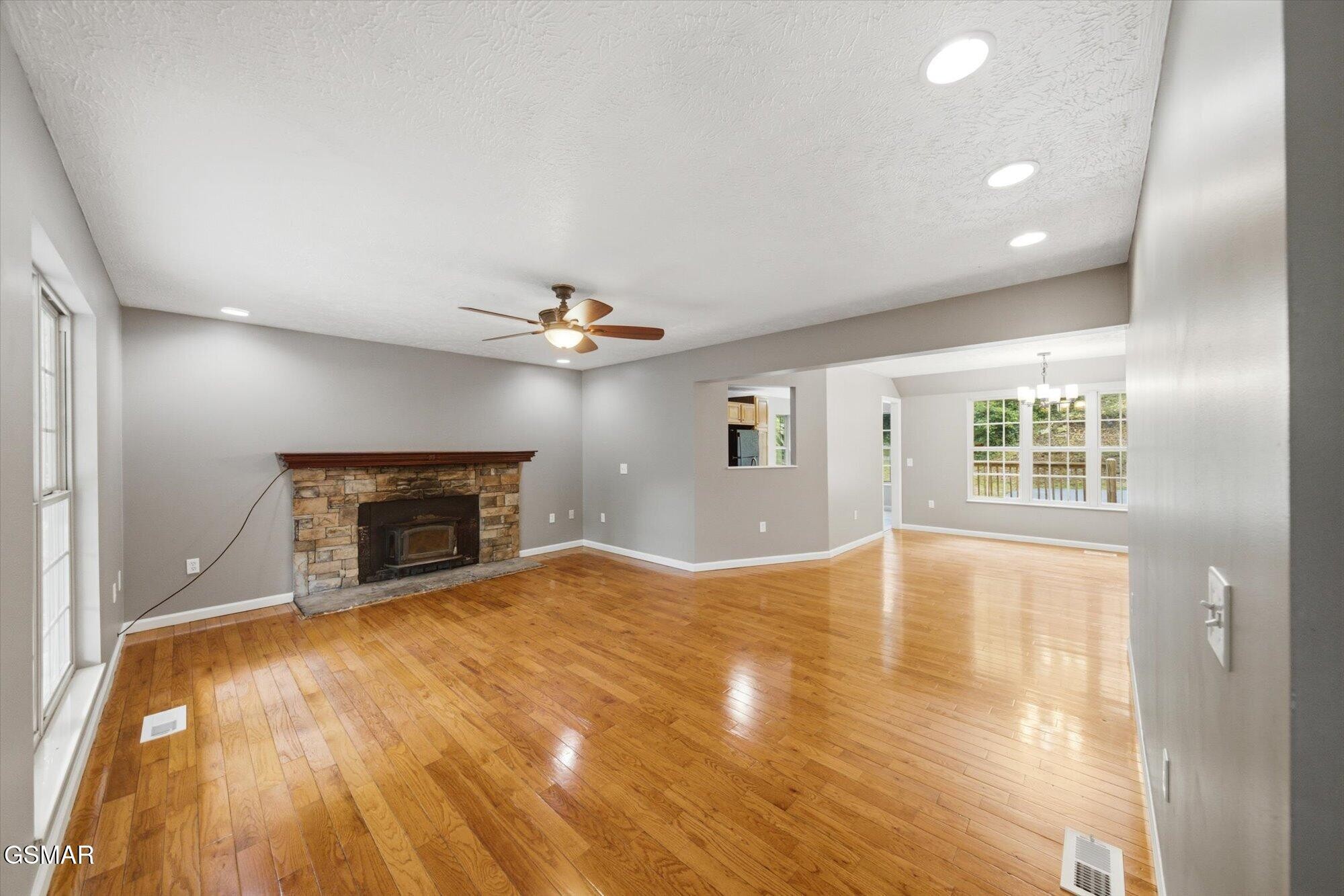 1134 Deer Trail Way