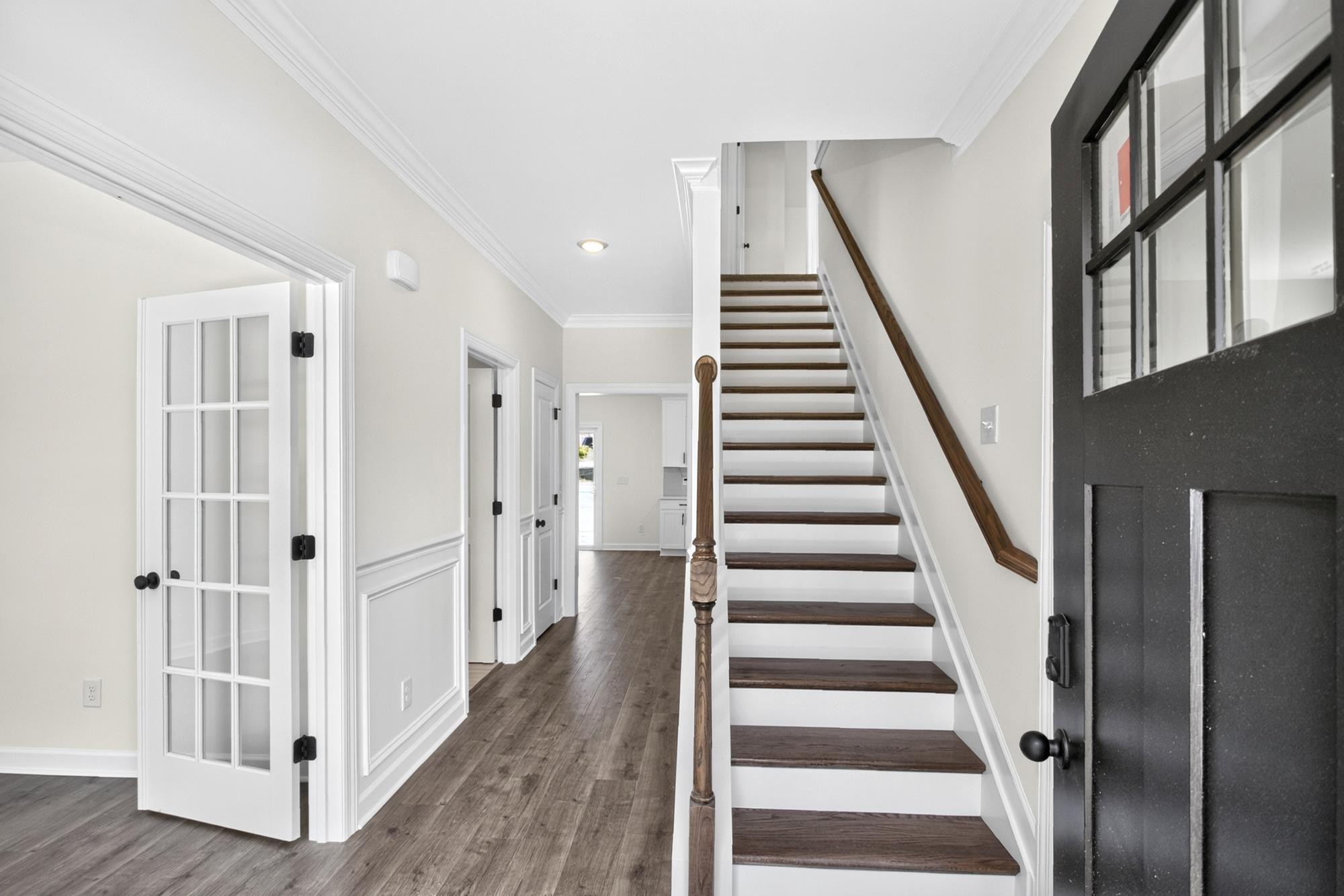 5023 Salient Dr