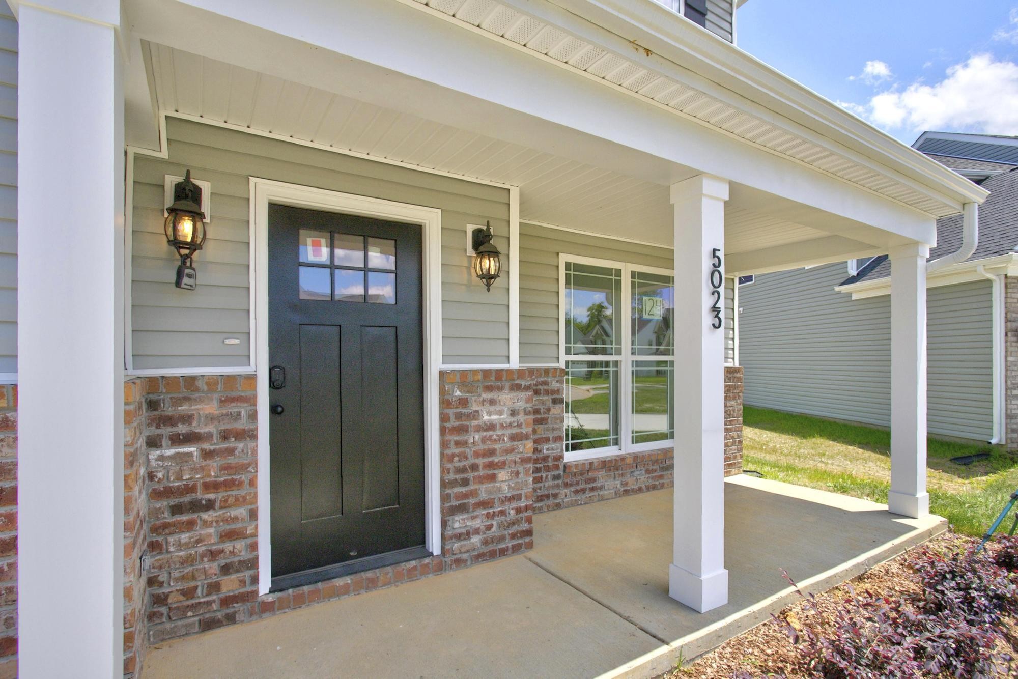 5023 Salient Dr