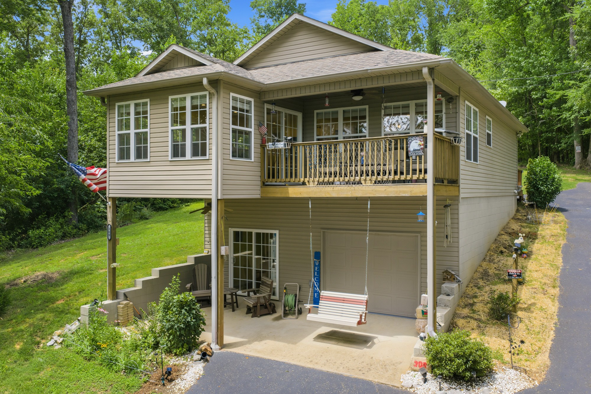 300 Featherfoot Parkway Loop