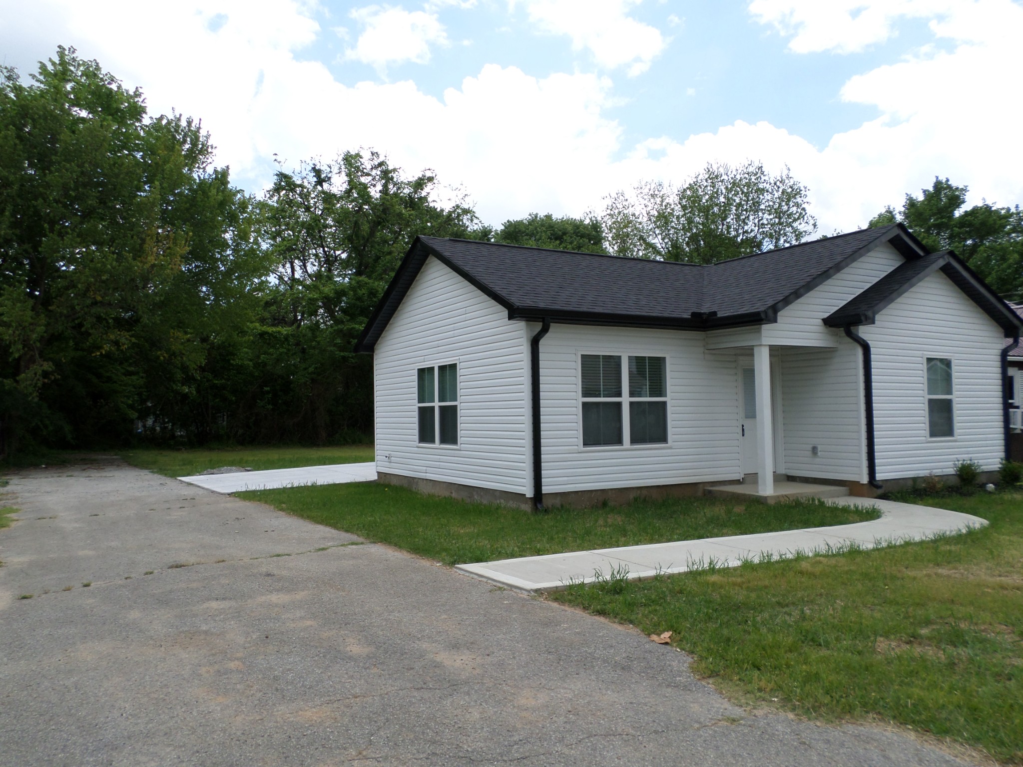 118 Peabody Ave