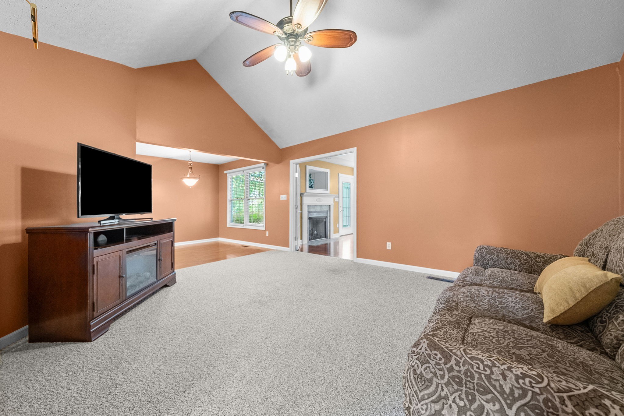 401 Irish Cir
