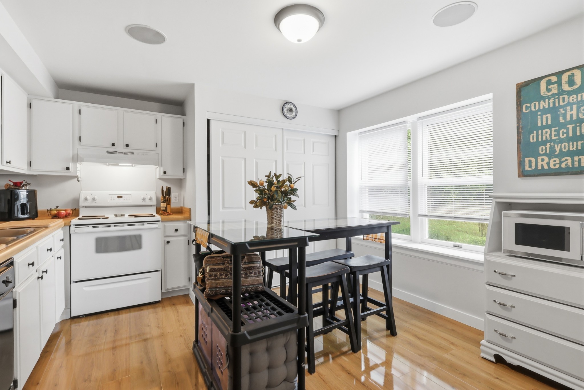 112 Lake Forest Ct