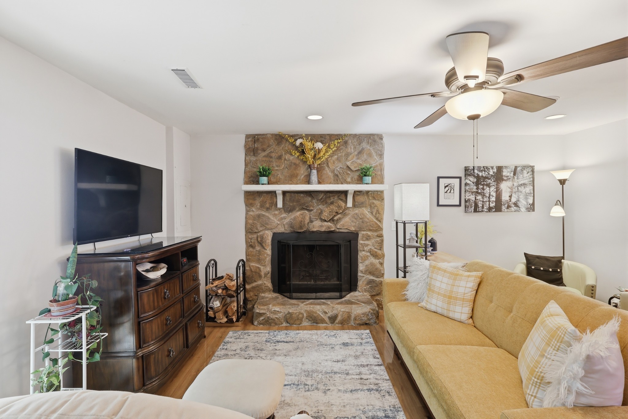 112 Lake Forest Ct