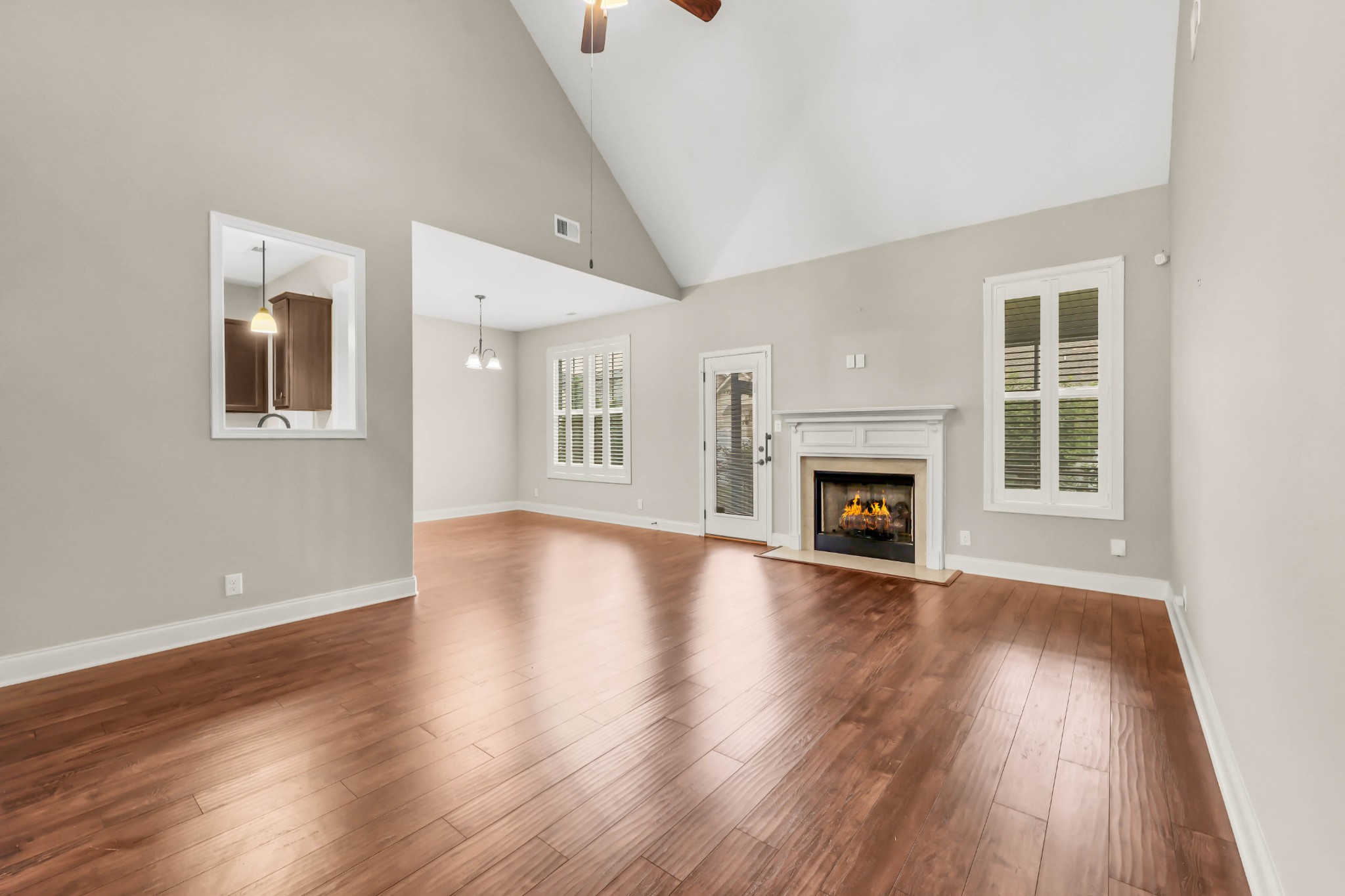 330 Turnberry Cir