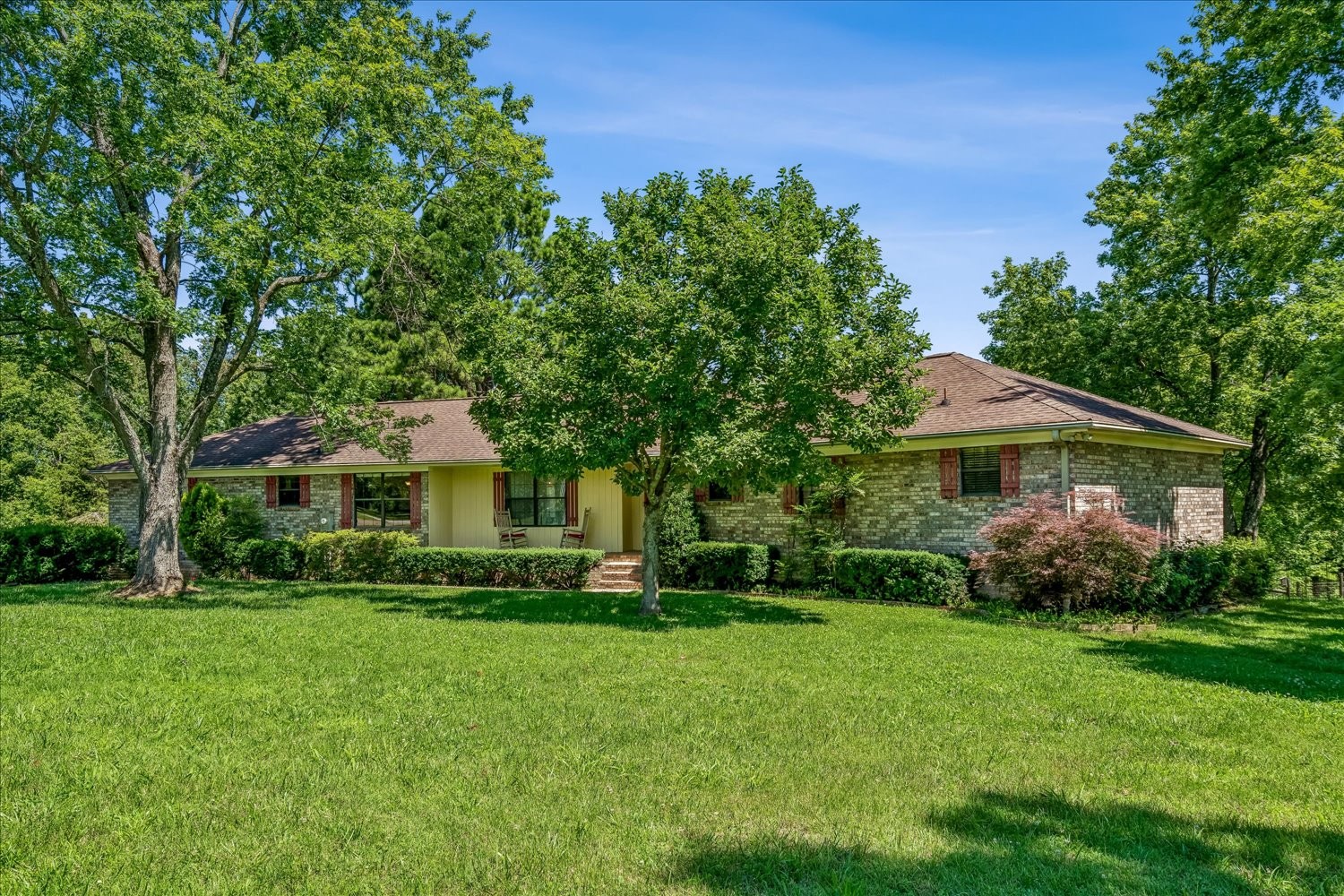 305 Tanglewood Dr