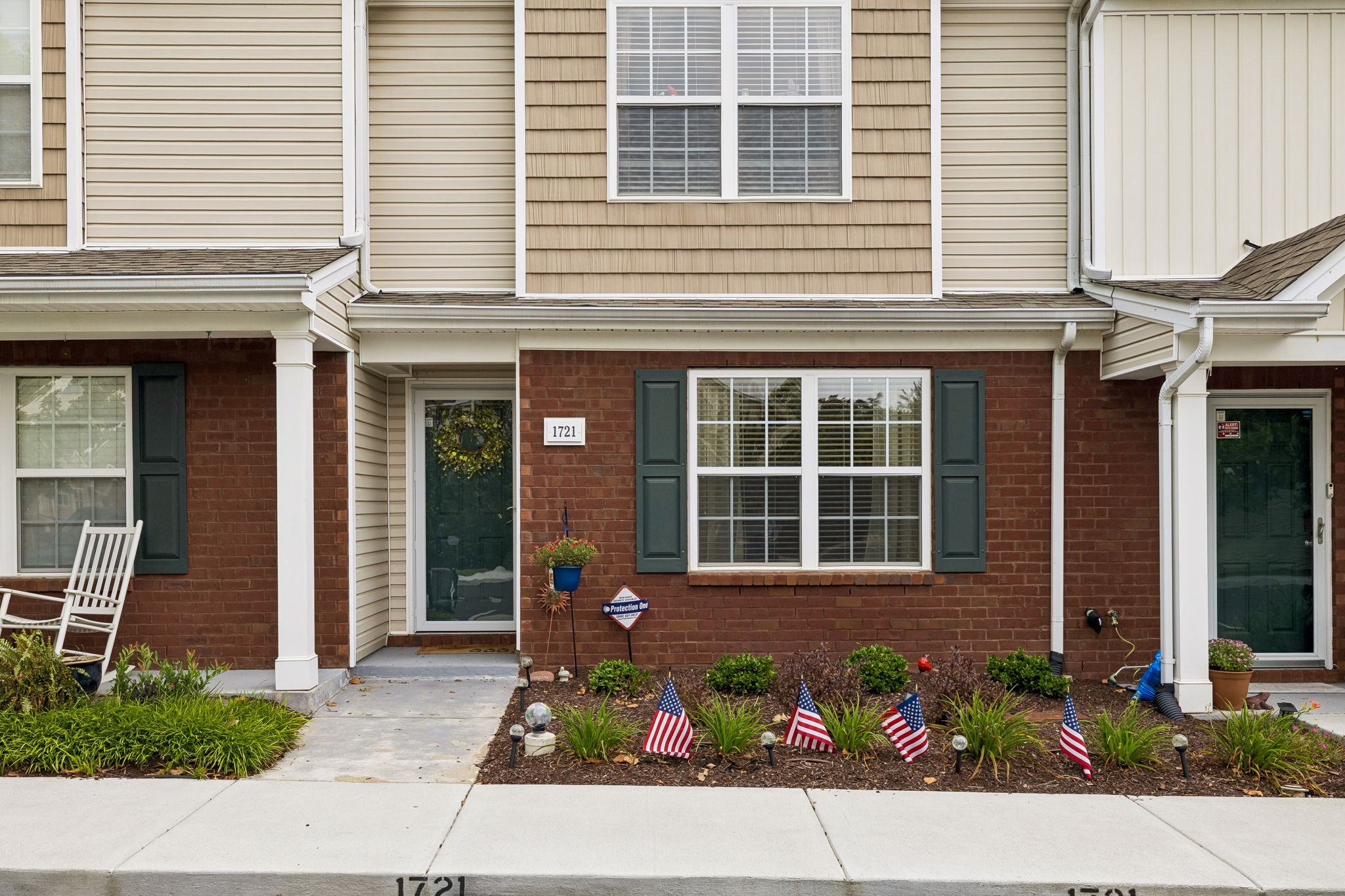 1721 Red Jacket Dr