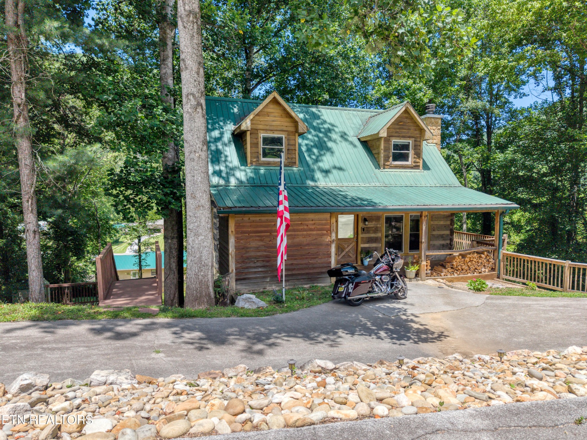 124 E Leatherwood Drive