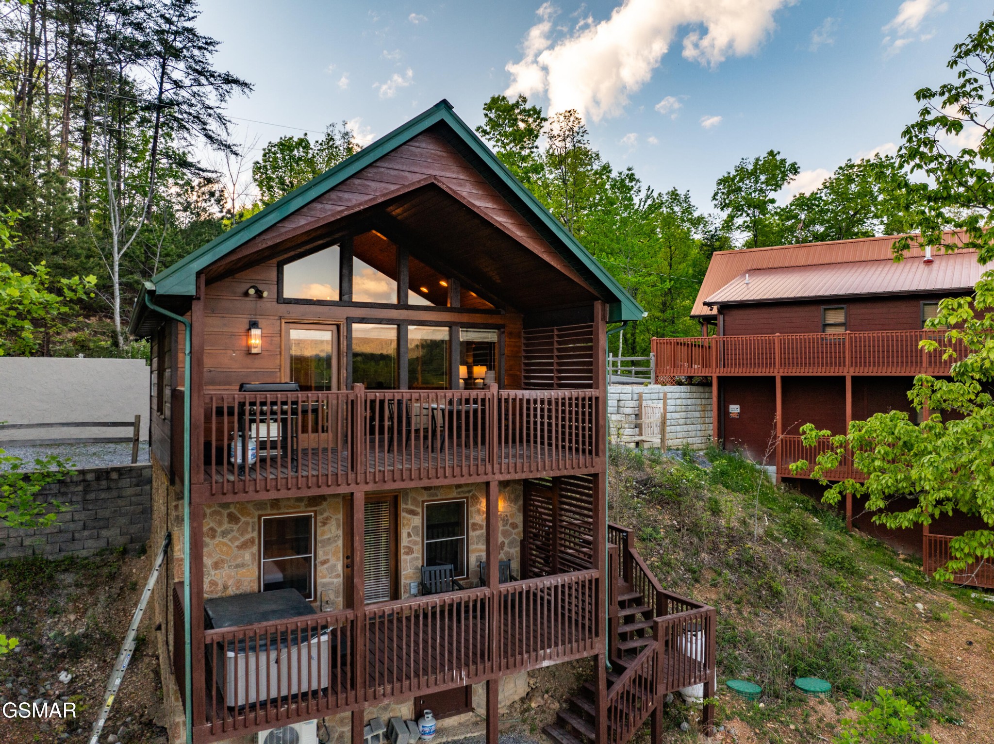 2633 Raccoon Hollow Way