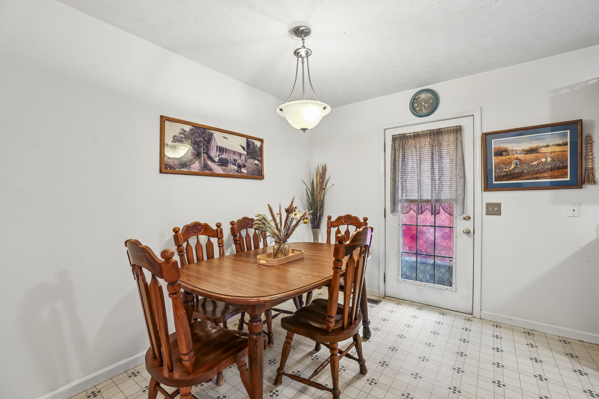 310 Redbud Ln