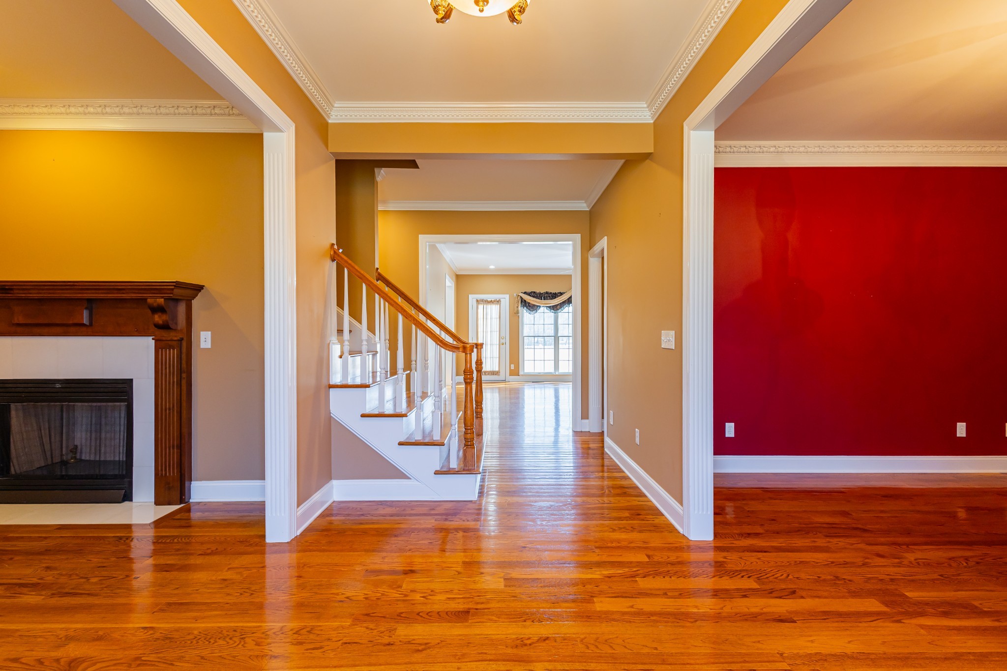 114 Courtside Ln