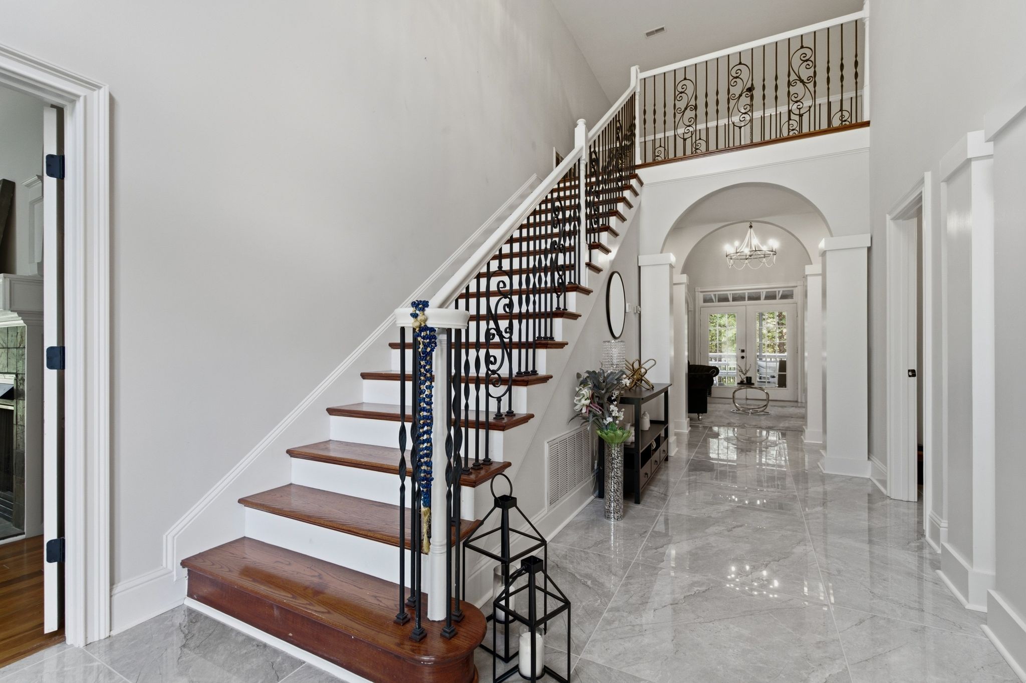 2205 Oakleigh Dr