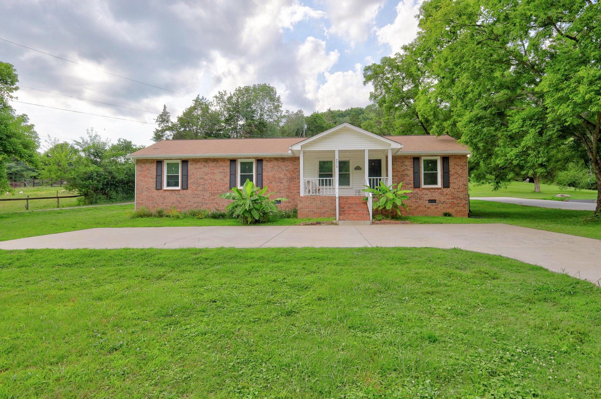 4218 Long Hollow Pike