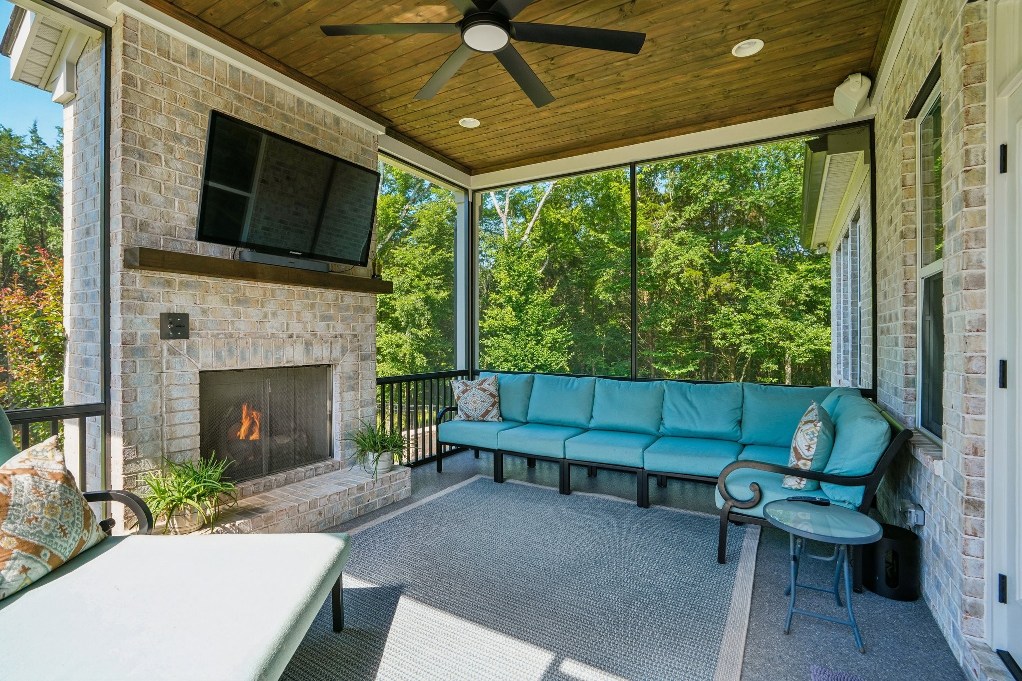 1610 Stewarts Ferry Pike