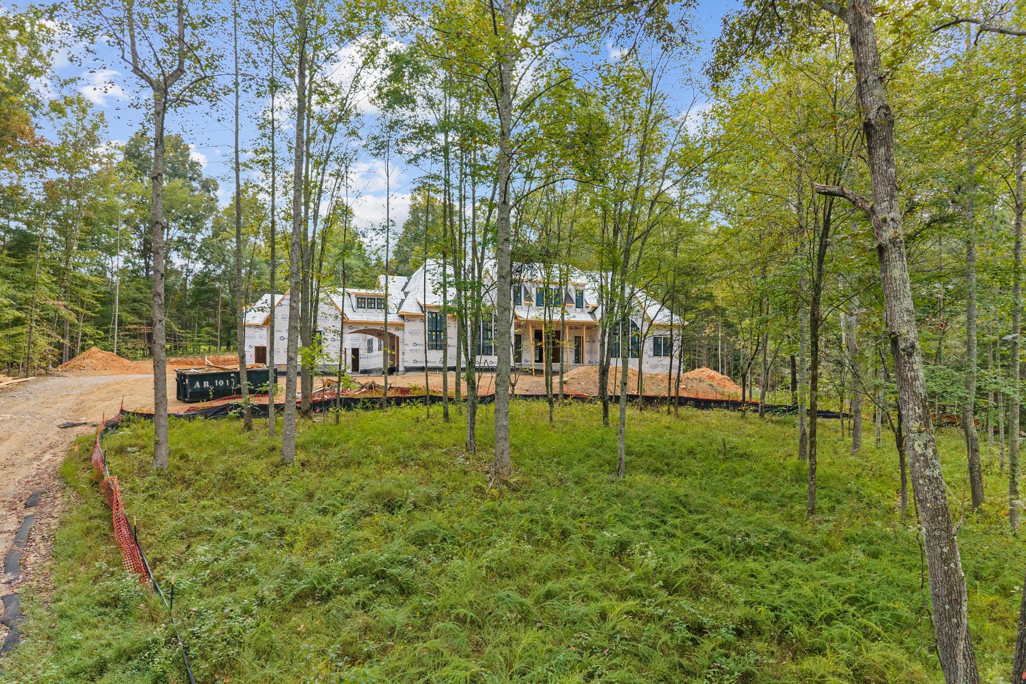8013 Linda Ln