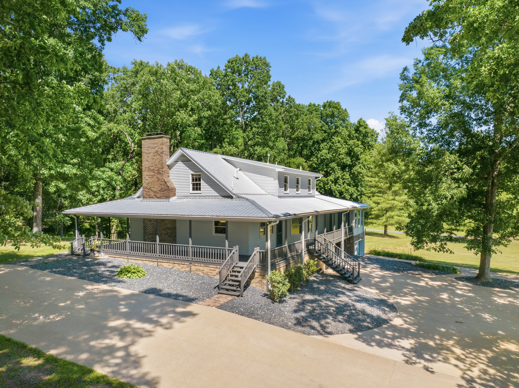 55 Bell Ln