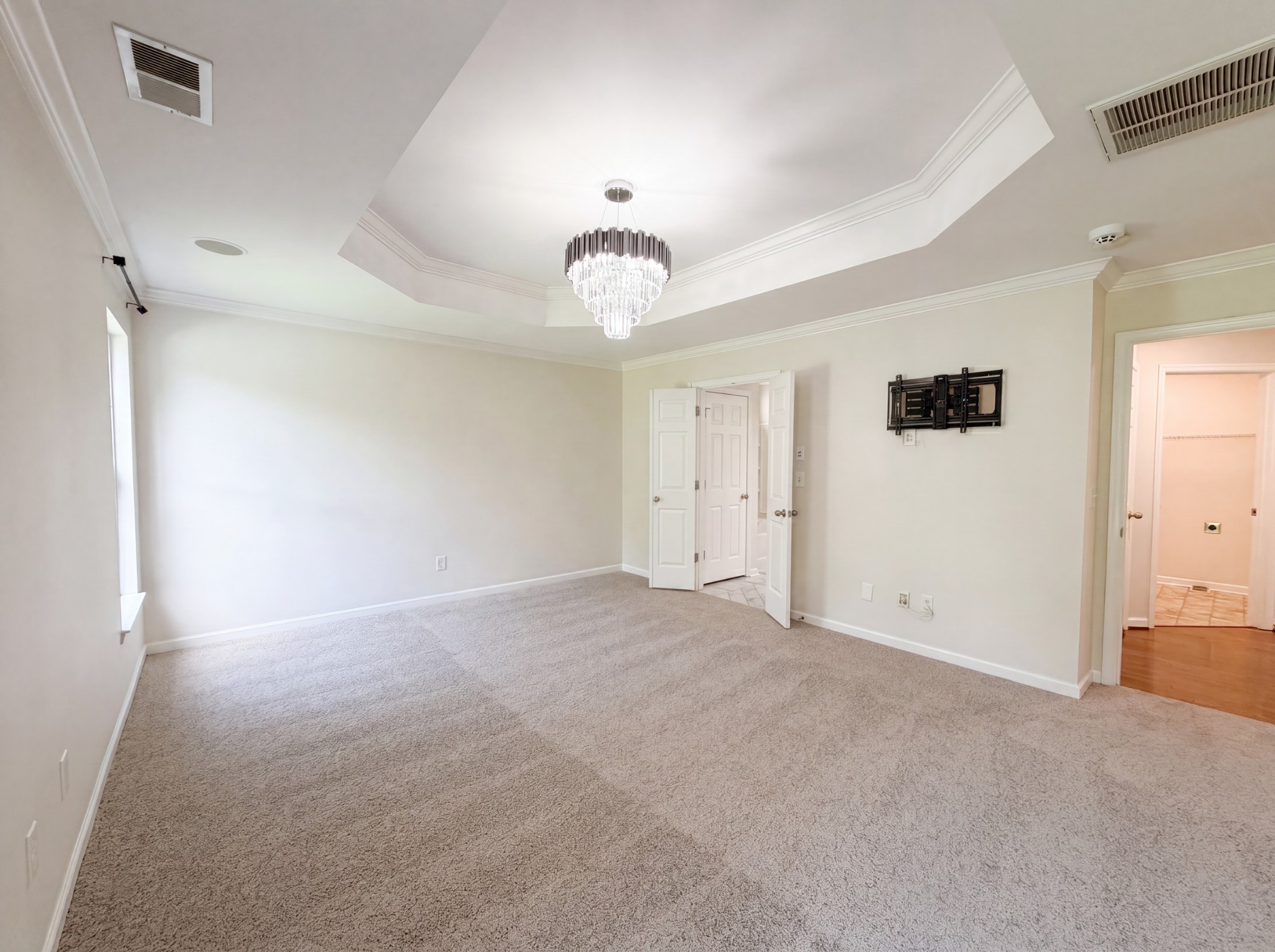 1027 Countess Ln